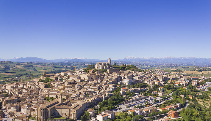 Fermo - Panorama dall'alto (per gentile concessione di "AkroVisione)