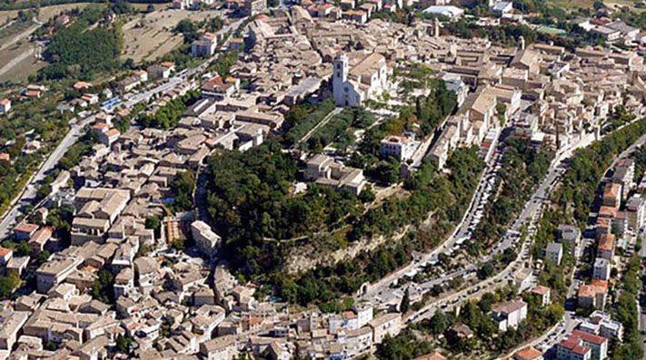 Fermo - Vista dal est (Gentile concessione di Akrovisione)